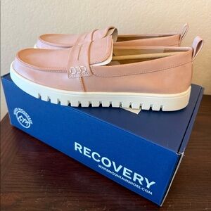 White Mountain Nonna Round Toe Penny Loafer, 10